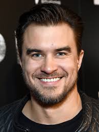 Rob  Mayes
