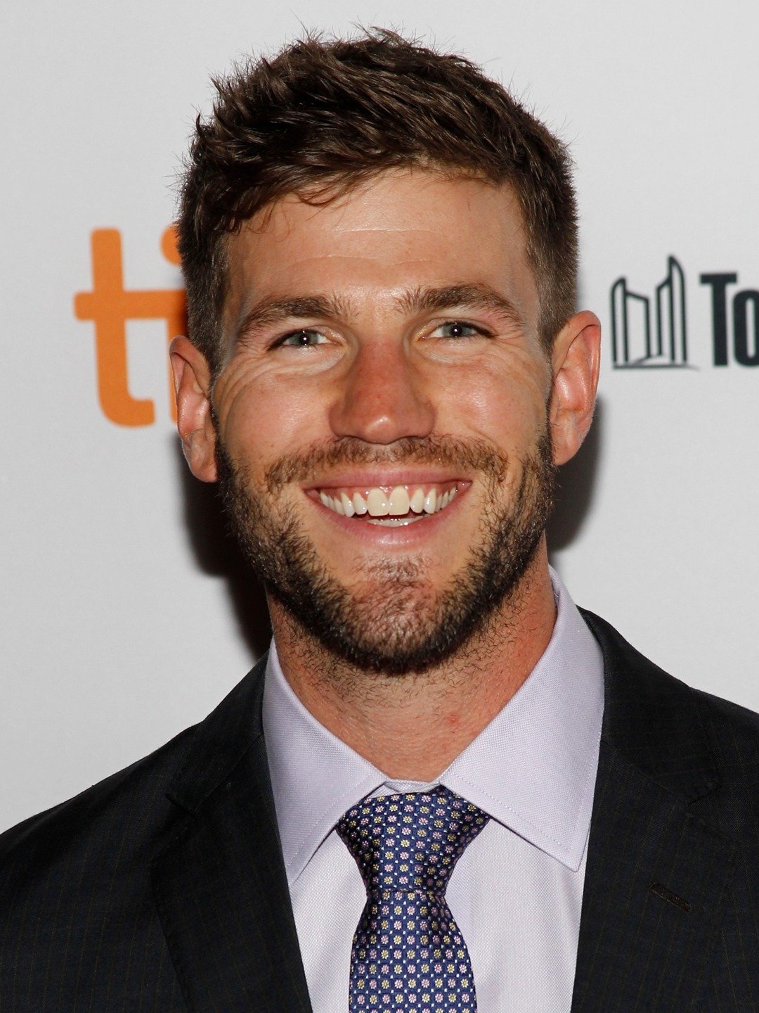 Austin Stowell