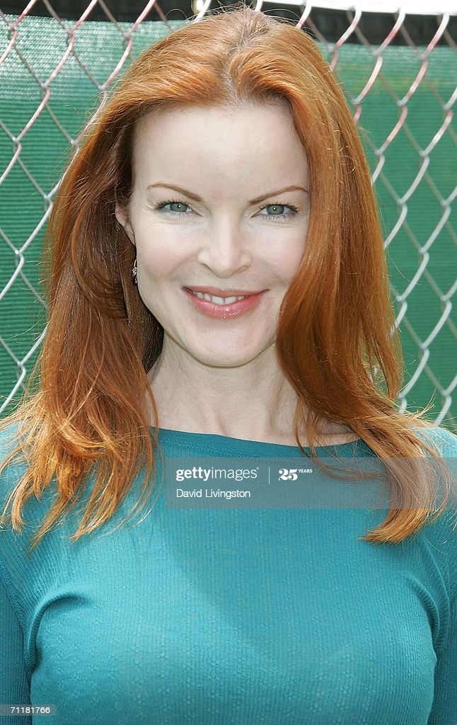 Elizabeth Cross