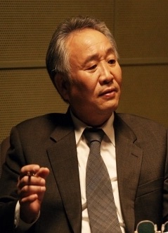 Jong-goo Lee