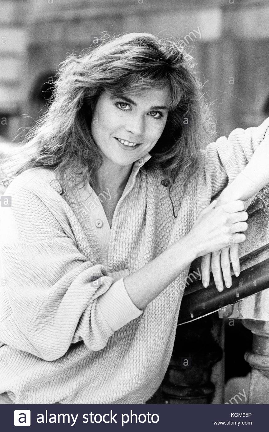 Roxanne Hart