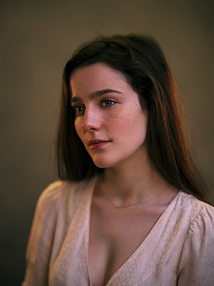 Anna Devlin