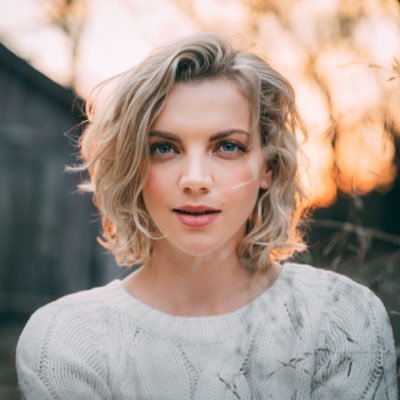 Kara Killmer \t