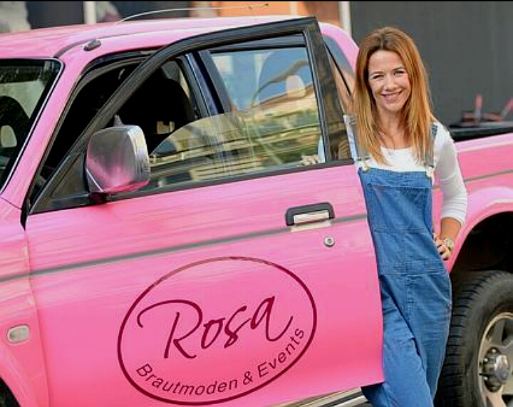 Rosa la wedding planner