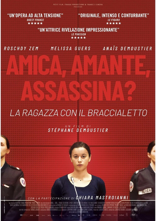 La ragazza con il braccialetto